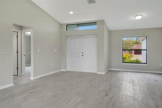 1002 Atherton Ave in Lehigh Acres, FL - Building Photo - Building Photo