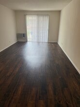 1357 Armadale Ave, Unit 9 in Los Angeles, CA - Building Photo - Building Photo