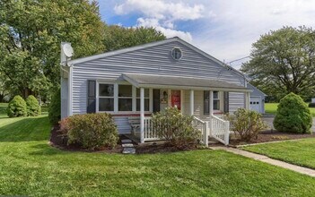 21 Lucy Ave in Hummelstown, PA - Building Photo - Building Photo