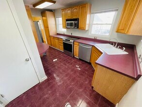 5624 Lake St in Omaha, NE - Building Photo - Building Photo