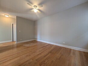 3732 N Pine Grove Ave in Chicago, IL - Foto de edificio - Building Photo