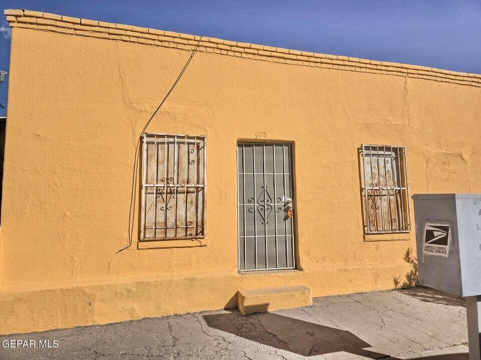 908 Park St in El Paso, TX - Building Photo