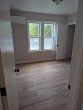 209 Ingleside Ave, Unit 2nd Floor in Worcester, MA - Foto de edificio - Building Photo