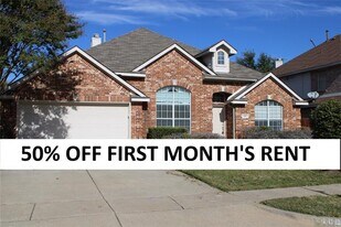 108 Mary Pat Dr in Grand Prairie, TX - Building Photo