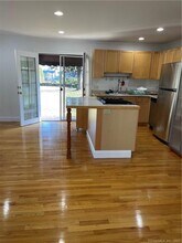 88 Garden Dr in Fairfield, CT - Building Photo - Building Photo