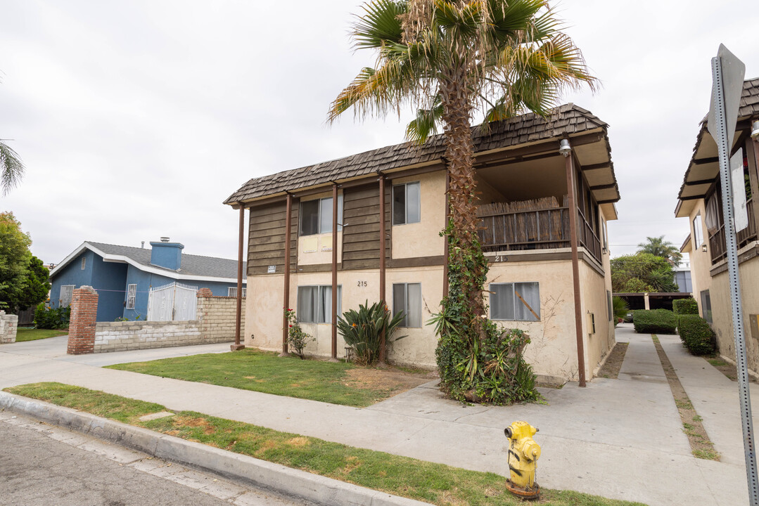 215 N Burris Ave in Compton, CA - Building Photo