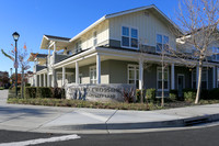 Vineyard Crossings in American Canyon, CA - Building Photo - Building Photo