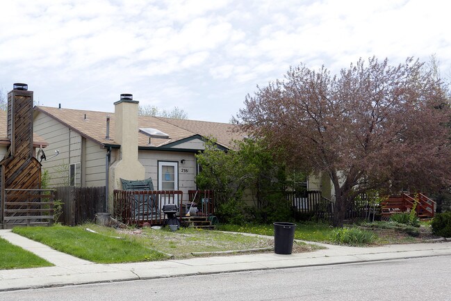 2375-2381 Washo Cir