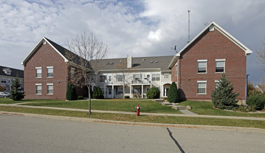 Cortland Pond Apartments in Madison, WI - Foto de edificio - Building Photo