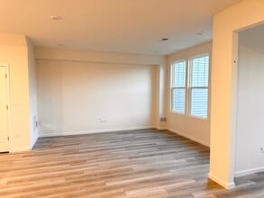 604 Switchgrass Wy in Bolingbrook, IL - Building Photo - Building Photo