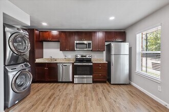 1110 W Patton St in Houston, TX - Building Photo - Building Photo