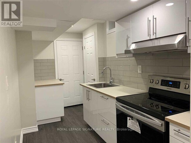 property at 61 Frenchpark Cir