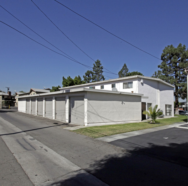 12561 Kensington Ln in Garden Grove, CA - Building Photo - Building Photo