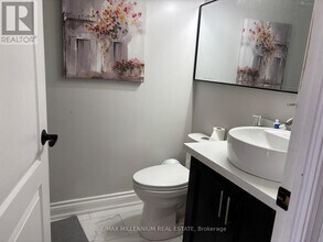 285 Enfield Pl in Mississauga, ON - Building Photo - Building Photo