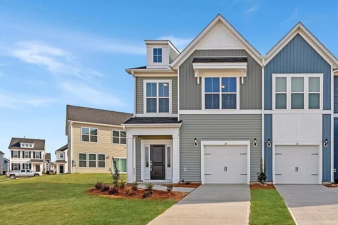 21 Ripple Wy in Clayton, NC - Building Photo