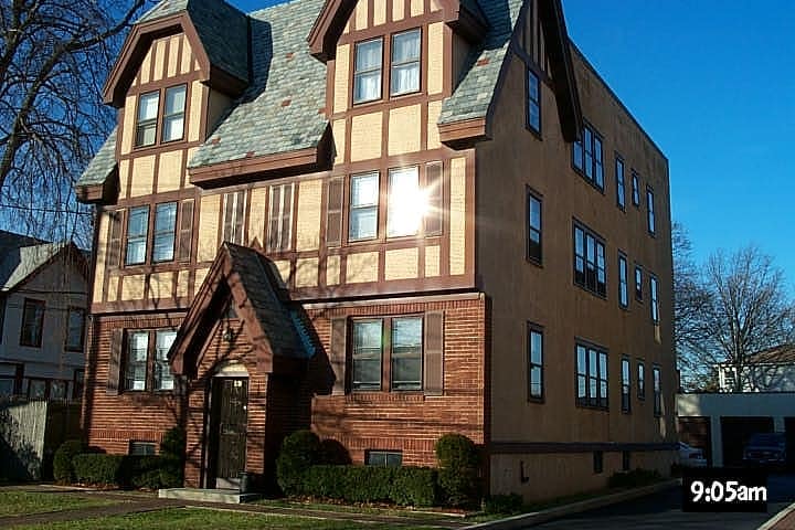 65 Rhame Ave in East Rockaway, NY - Foto de edificio