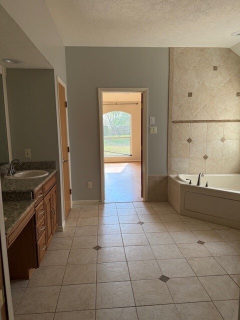 property at 923 W 41st St