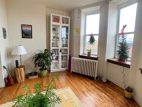 106 11th St in Hoboken, NJ - Building Photo - Building Photo
