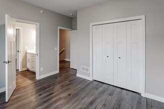 Stone Haven Townhomes in Byron, MN - Foto de edificio - Interior Photo