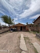 4000 1/2 Sacramento Ave in El Paso, TX - Building Photo