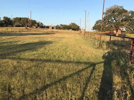 2341 TX-108 in Stephenville, TX - Building Photo