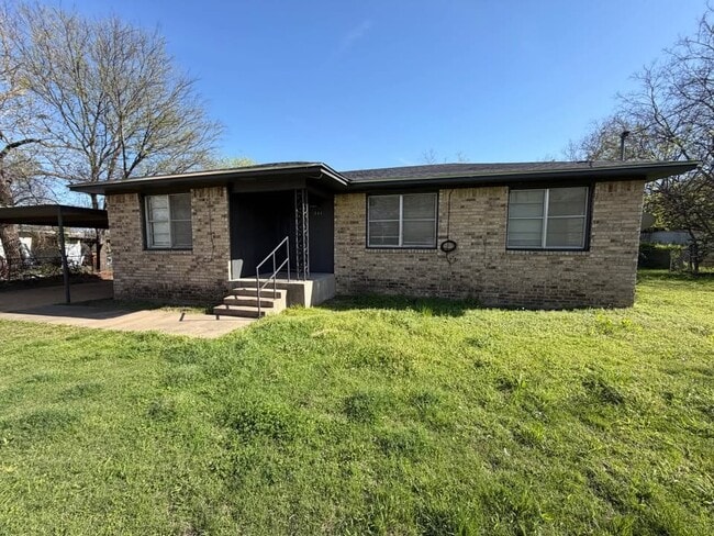 property at 344 Leroy Pkwy