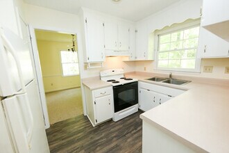 816 Madison Ave in Cary, NC - Building Photo - Building Photo
