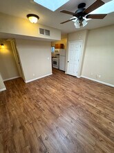 339 N Highland Ave, Unit Back Unit in Tucson, AZ - Foto de edificio - Building Photo