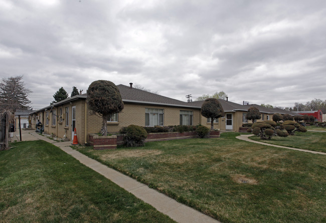 Jasmine Apartments in Denver, CO - Foto de edificio - Building Photo