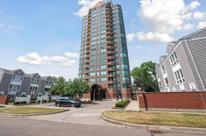 property at 3320 Spinnaker Ln