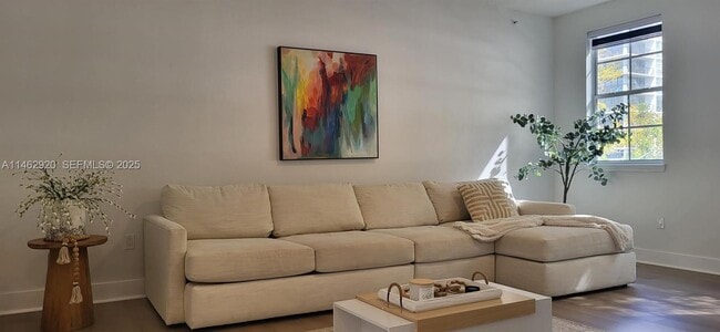 2069 S Ocean Dr in Hallandale Beach, FL - Building Photo - Building Photo