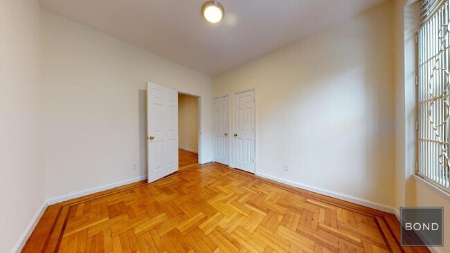 228 E 36th St in New York, NY - Building Photo - Building Photo