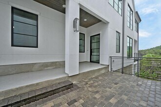 6805 Adeline Wy in Austin, TX - Building Photo - Building Photo