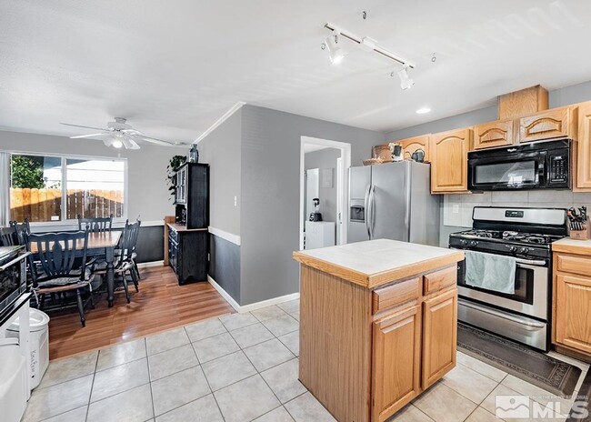 177 Emerson Wy in Sparks, NV - Building Photo - Building Photo