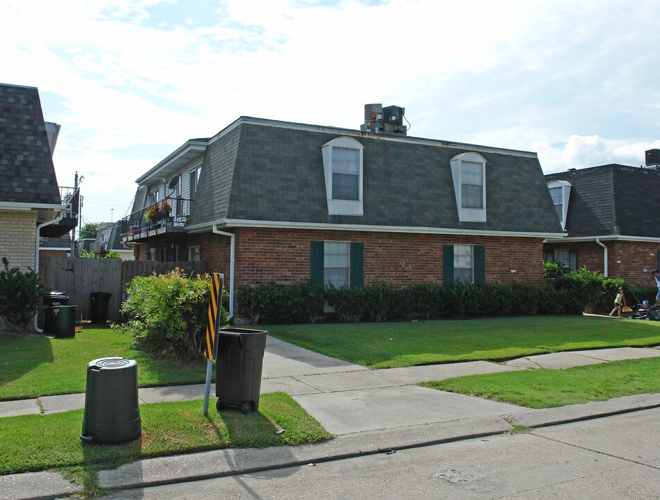 2808 Houma Blvd in Metairie, LA - Building Photo