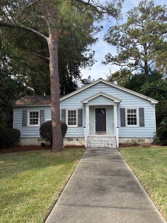 property at 1412 N Adams St