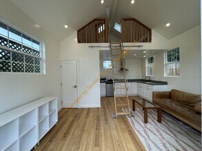 2623 22nd Ave in Oakland, CA - Building Photo - Building Photo