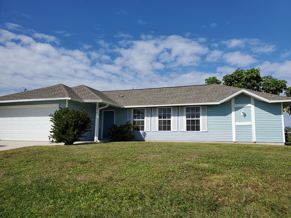 1413 SW 32nd Terrace in Cape Coral, FL - Building Photo