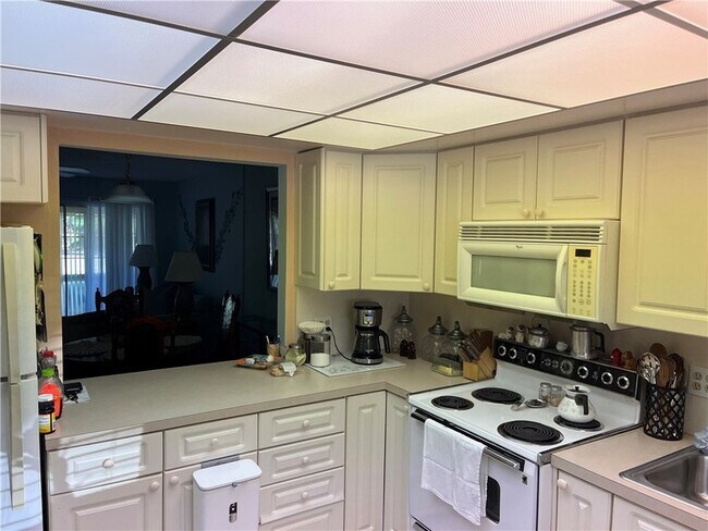 600 Royal Palm Pl, Unit 5A in Vero Beach, FL - Building Photo - Building Photo