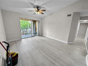 2120 W Preserve Way in Miramar, FL - Building Photo - Building Photo