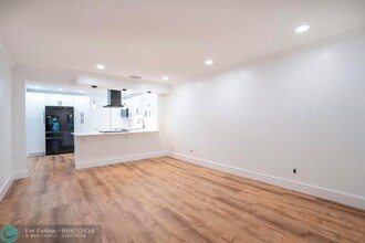 3468 NE 17th Ave in Oakland Park, FL - Building Photo - Building Photo