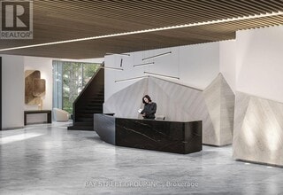 2-222 David Eyer Rd in Richmond Hill, ON - Building Photo - Building Photo