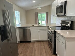 526 Seasons Ct in Winter Springs, FL - Building Photo - Building Photo