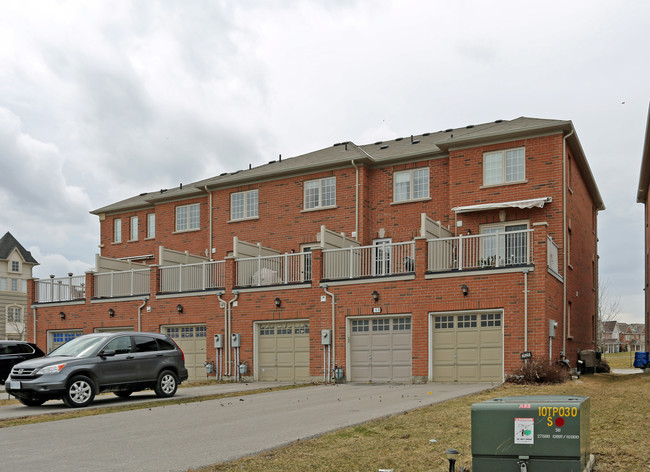 2628-2636 Bur Oak Ave in Markham, ON - Building Photo - Building Photo