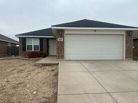 808 E 96th St in Odessa, TX - Building Photo