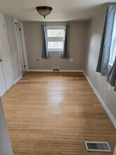 653 Sloop Rd in Pittsburgh, PA - Building Photo - Building Photo