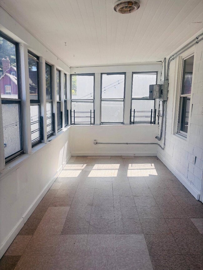 33 Clinton Ave in Staten Island, NY - Building Photo - Building Photo