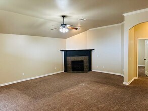 1009 Harvest Dr in Yukon, OK - Foto de edificio - Building Photo