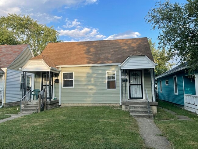 property at 1517 N Chester Ave