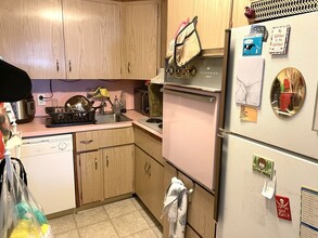 41 Garrison Rd, Unit #1 in Brookline, MA - Building Photo - Building Photo